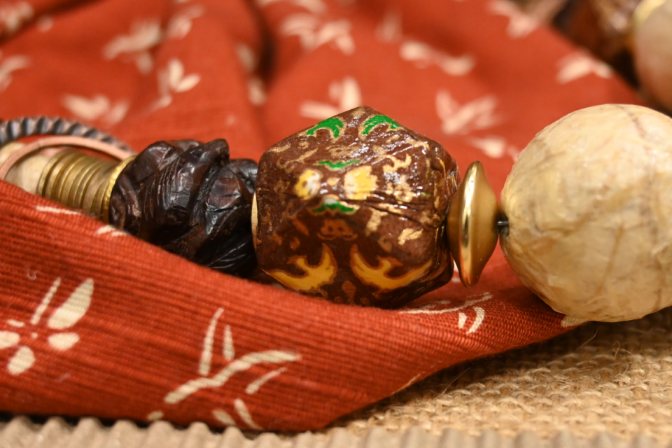 close up pf washi necklace detail